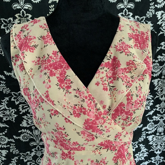 🦇 Vintage Ann Taylor Flour Tank Blouse 🦇 - Picture 2 of 5